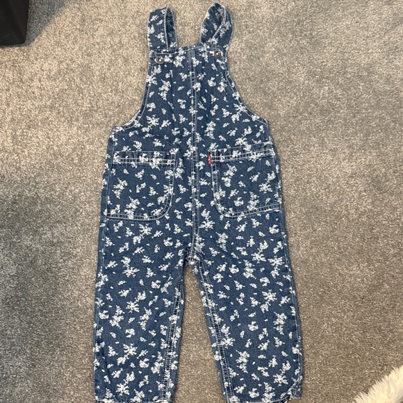 Levi’s Kids Blue Floral Overalls - Picture 1 of 3